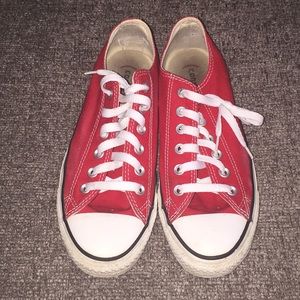 Converse All Star Men’s (7) Women’s (9)